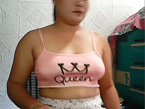 Snapshot of CreamyPussy4uxx chatting on 22, 5, 2026 CreamyPussy4uxx online show from 22, 5, 2026