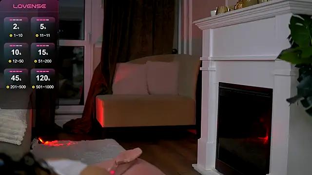 Snapshot of EmaHallee chatting on 5, 12, 2025 EmaHallee online show from 5, 12, 2025