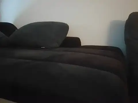 Snapshot of TrishaLuu1108 chatting on 13, 3, 2026 TrishaLuu1108 online show from 13, 3, 2026