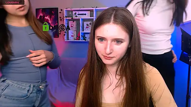 Snapshot of nekky_mouse chatting on 12, 9, 2025 nekky mouse online show from 12, 9, 2025