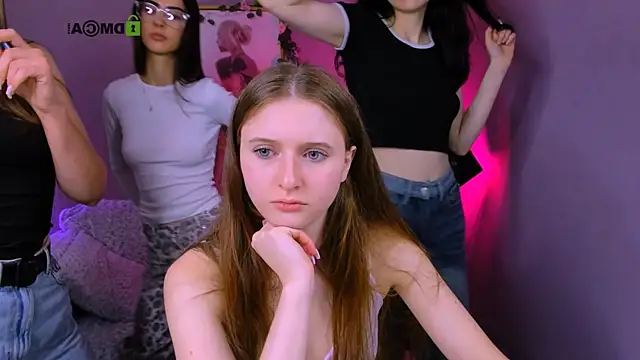 Snapshot of nekky_mouse chatting on 6, 10, 2025 nekky mouse online show from 6, 10, 2025