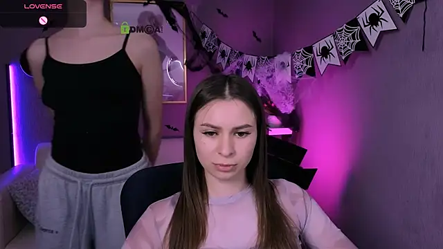 Snapshot of nekky_mouse chatting on 24, 10, 2025 nekky mouse online show from 24, 10, 2025