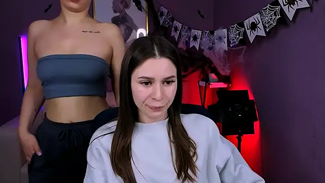 Snapshot of nekky_mouse chatting on 28, 10, 2025 nekky mouse online show from 28, 10, 2025