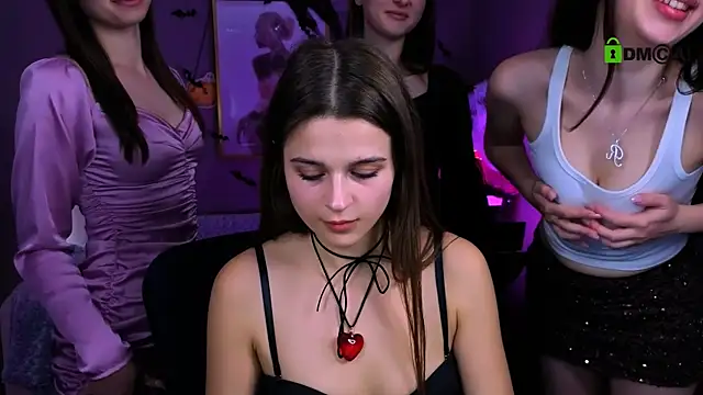 Snapshot of nekky_mouse chatting on 31, 10, 2025 nekky mouse online show from 31, 10, 2025