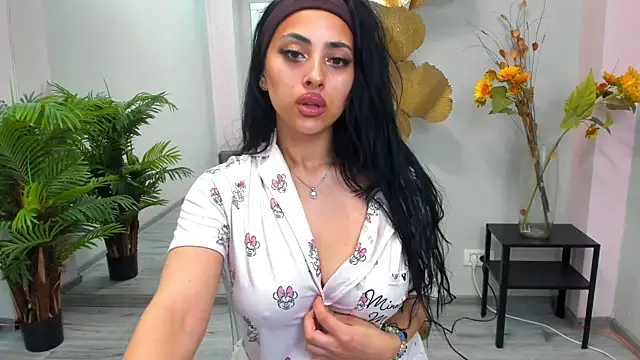 Cupcake Izzy online show from 24, 5, 2026