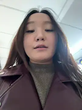 KissMeEva online show from 28, 9, 2025