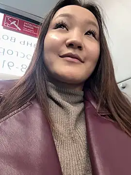 KissMeEva online show from 1, 10, 2025