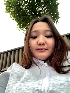 KissMeEva online show from 8, 10, 2025