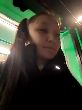 KissMeEva online show from 5, 11, 2025