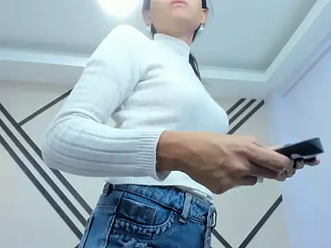 MadissonScotts online show from 16, 9, 2025