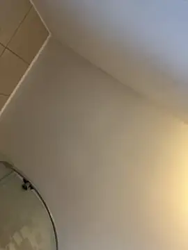 Snapshot of Michel_huge chatting on 5, 3, 2026 Michel huge online show from 5, 3, 2026