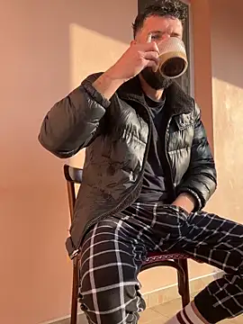 Snapshot of Michel_huge chatting on 20, 3, 2026 Michel huge online show from 20, 3, 2026