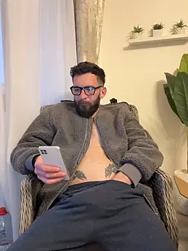 Snapshot of Michel_huge chatting on 23, 3, 2026 Michel huge online show from 23, 3, 2026