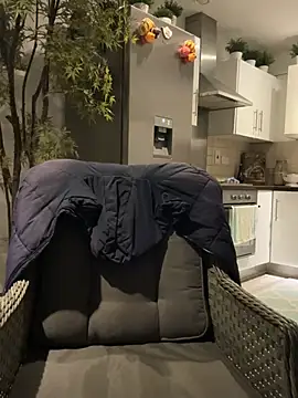 Snapshot of Michel_huge chatting on 27, 3, 2026 Michel huge online show from 27, 3, 2026