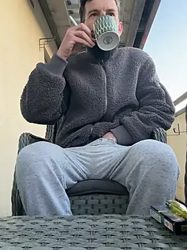 Snapshot of Michel_huge chatting on 1, 4, 2026 Michel huge online show from 1, 4, 2026