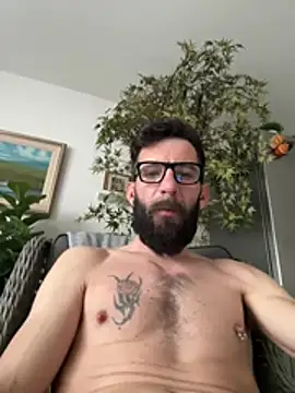 Snapshot of Michel_huge chatting on 3, 4, 2026 Michel huge online show from 3, 4, 2026