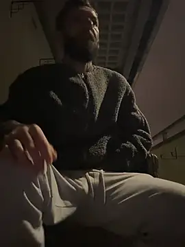 Snapshot of Michel_huge chatting on 8, 4, 2026 Michel huge online show from 8, 4, 2026