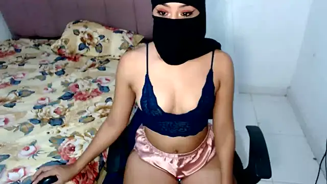 Layla Noor online show from 2, 7, 2026
