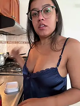 Snapshot of Camila_Bustamante chatting on 29, 6, 2026 Camila Bustamante online show from 29, 6, 2026