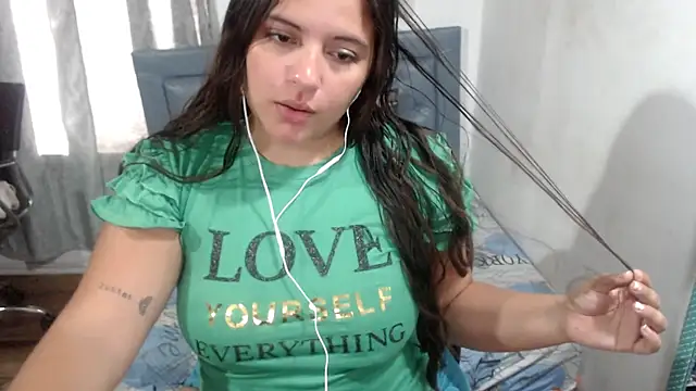 sarah aguilar online show from 19, 5, 2026
