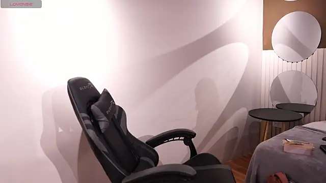 Snapshot of Ariaa_Isabell chatting on 31, 10, 2025 Ariaa Isabell online show from 31, 10, 2025