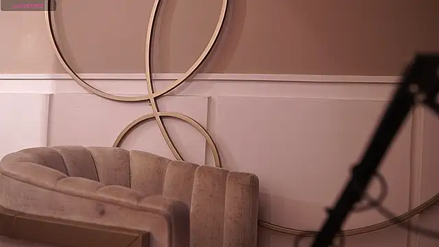 Snapshot of Ariaa_Isabell chatting on 12, 11, 2025 Ariaa Isabell online show from 12, 11, 2025