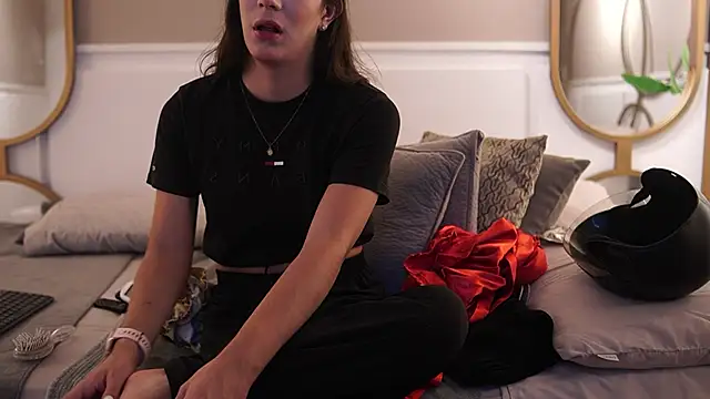 Snapshot of Ariaa_Isabell chatting on 28, 11, 2025 Ariaa Isabell online show from 28, 11, 2025