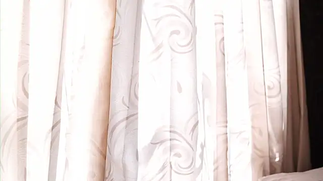 Snapshot of Ariaa_Isabell chatting on 3, 12, 2025 Ariaa Isabell online show from 3, 12, 2025