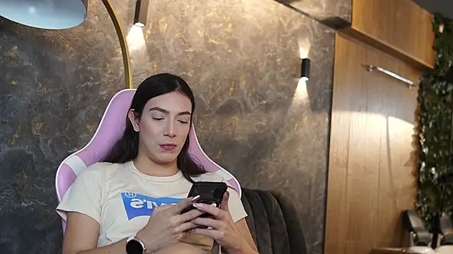 Snapshot of Ariaa_Isabell chatting on 5, 1, 2026 Ariaa Isabell online show from 5, 1, 2026