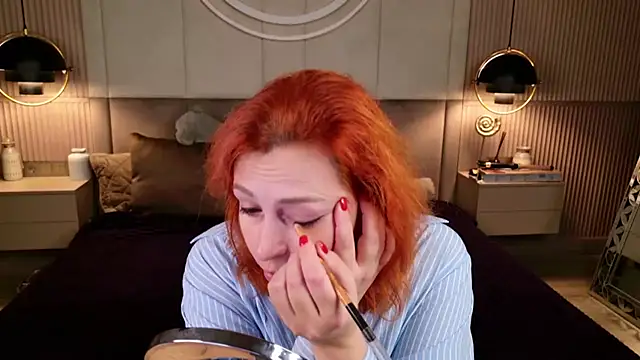 Evie Bennet online show from 9, 9, 2025