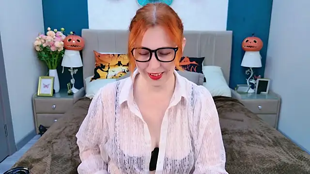 Evie Bennet online show from 28, 10, 2025