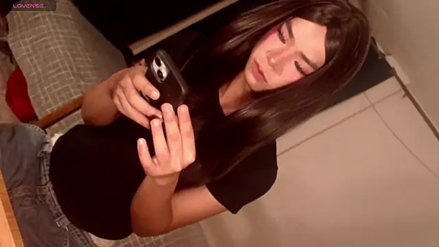 Snapshot of Sasha_blade chatting on 11, 4, 2026 Sasha blade online show from 11, 4, 2026