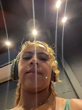 Chloe Leaozinho online show from 22, 2, 2026