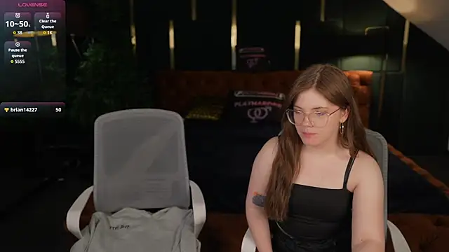 Claire Dreams online show from 7, 1, 2026