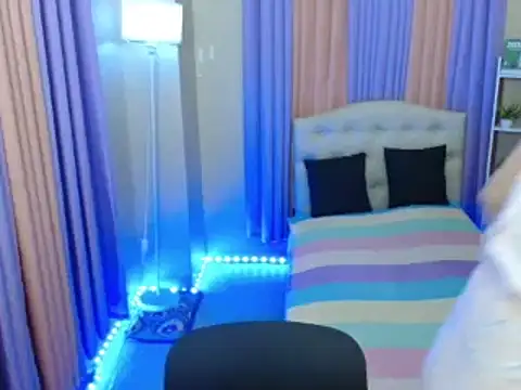 Snapshot of SeductiveAppleTS chatting on 10, 3, 2026 SeductiveAppleTS online show from 10, 3, 2026