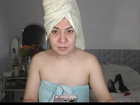 stellahugeX online show from 18, 10, 2025