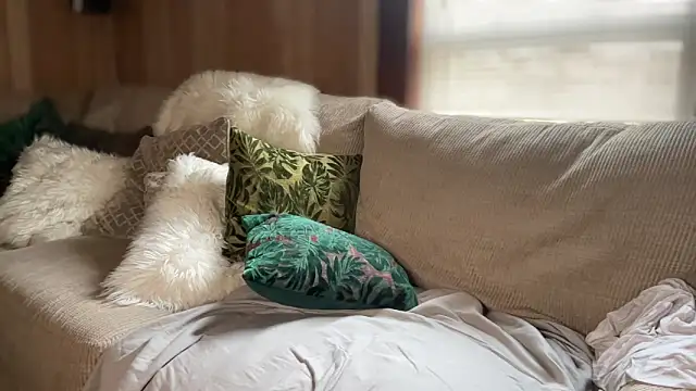 Snapshot of PefectNipz chatting on 17, 9, 2025 PefectNipz online show from 17, 9, 2025