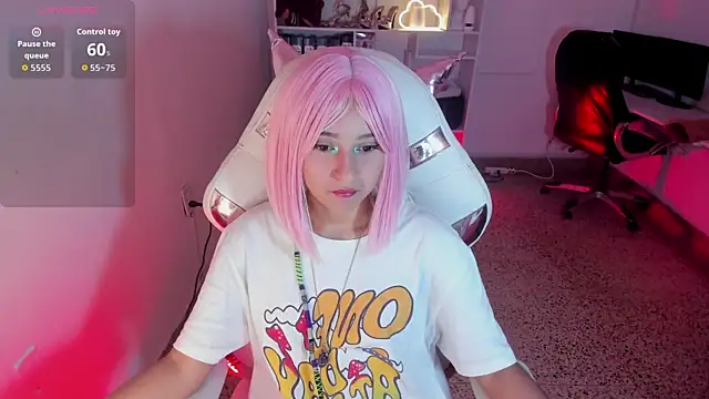 Snapshot of Molly_sweetlove chatting on 26, 11, 2025 Molly sweetlove online show from 26, 11, 2025