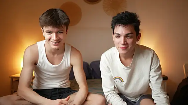 Snapshot of MattyandAiden chatting on 13, 4, 2026 MattyandAiden online show from 13, 4, 2026