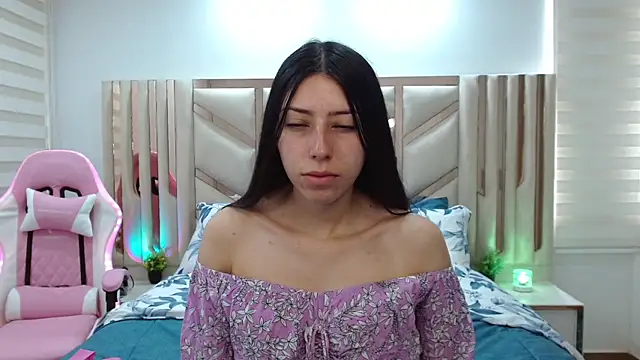 Snapshot of violett_star1 chatting on 22, 12, 2025 violett star1 online show from 22, 12, 2025