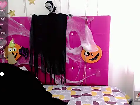 Snapshot of sara_arias00 chatting on 29, 10, 2025 sara arias00 online show from 29, 10, 2025