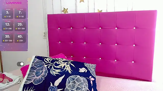 Snapshot of sara_arias00 chatting on 6, 1, 2026 sara arias00 online show from 6, 1, 2026