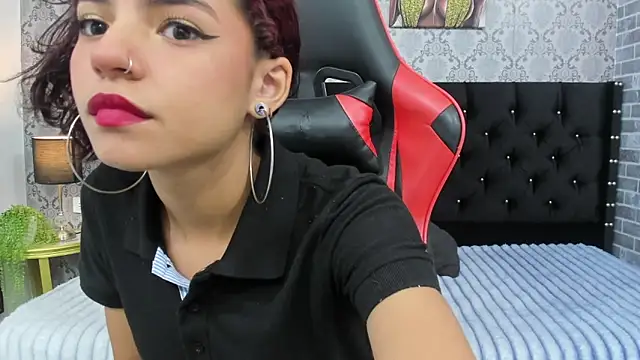 Kittypetite11 online show from 12, 9, 2025