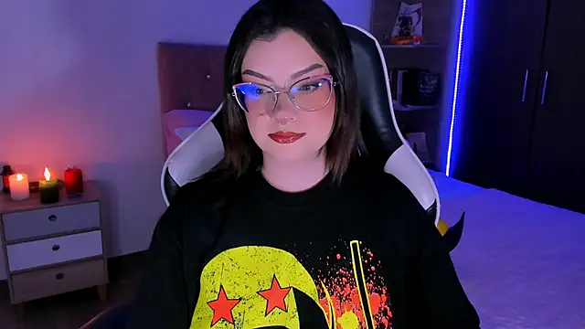 OphelianaRose33 online show from 15, 11, 2025