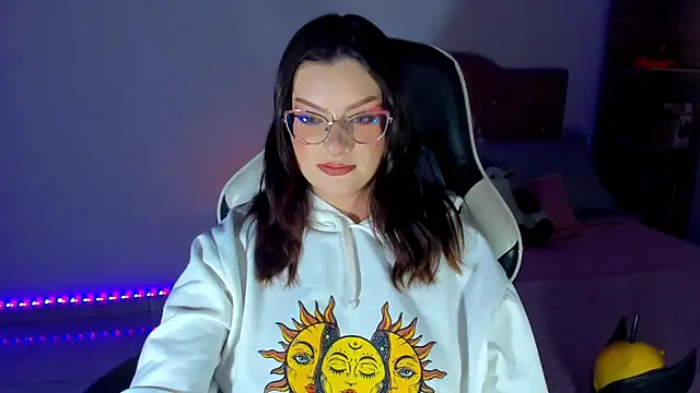 OphelianaRose33 online show from 1, 5, 2026