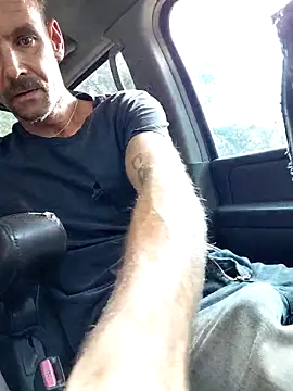 Snapshot of Hungwell1515 chatting on 18, 12, 2025 Hungwell1515 online show from 18, 12, 2025