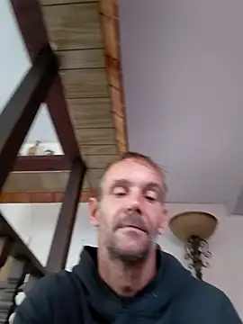 Snapshot of Hungwell1515 chatting on 14, 1, 2026 Hungwell1515 online show from 14, 1, 2026