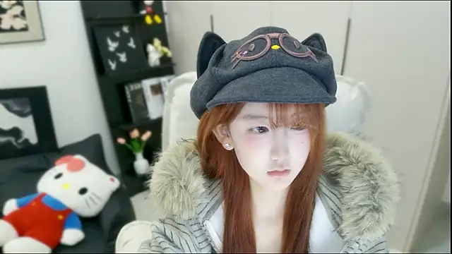 Snapshot of wanzi-1229 chatting on 17, 10, 2025 wanzi-1229 online show from 17, 10, 2025