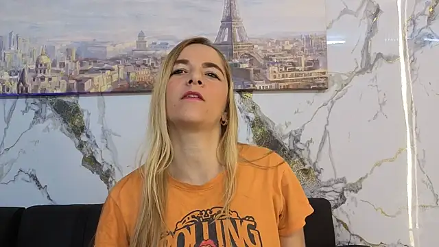 Snapshot of Victoriia_Smiths_aws chatting on 24, 10, 2025 Victoriia Smiths aws online show from 24, 10, 2025