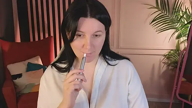 Snapshot of love_me__tonight_ chatting on 14, 10, 2025 love me  tonight  online show from 14, 10, 2025